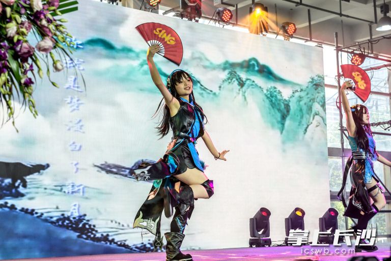 为期两天的动漫节内容丰富，潮流与国风上演对对碰。长沙晚报全媒体记者 陈飞 摄