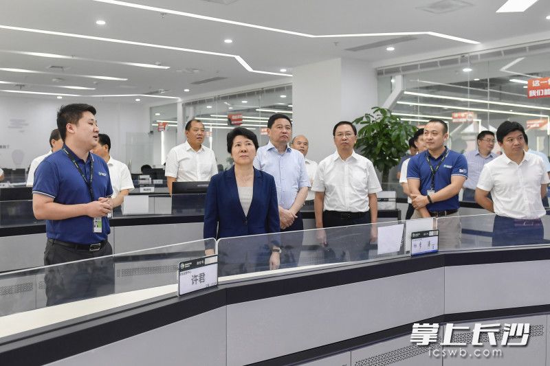 吴桂英还走进深信服科技股份有限公司调研。长沙晚报全媒体记者 余劭劼 摄