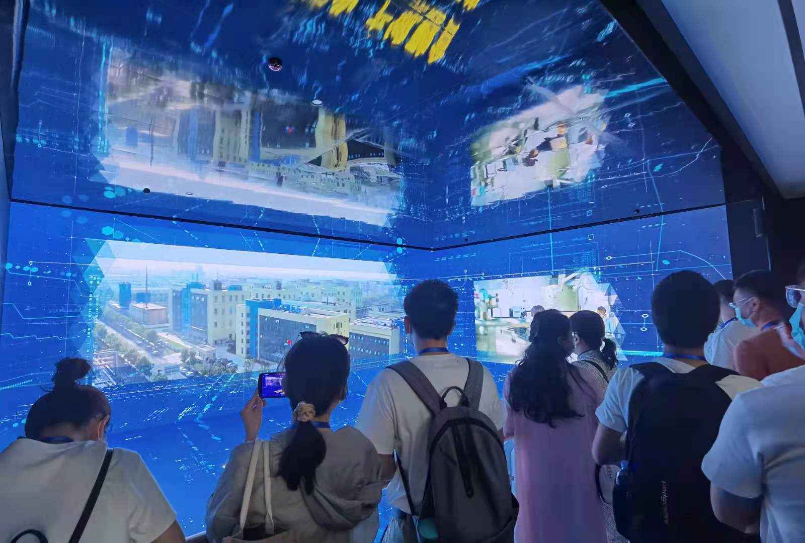 在海归小镇展示厅，感受美好望城发展蓝图。