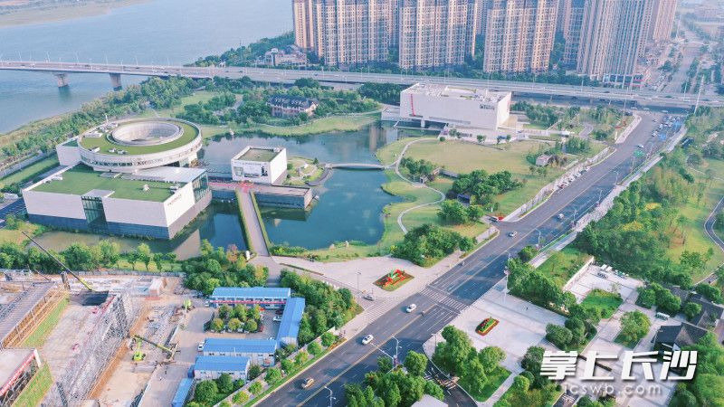 洋湖片区通过环境整治工程项目改造后，变得焕然一新。 长沙晚报全媒体记者 易亿 摄