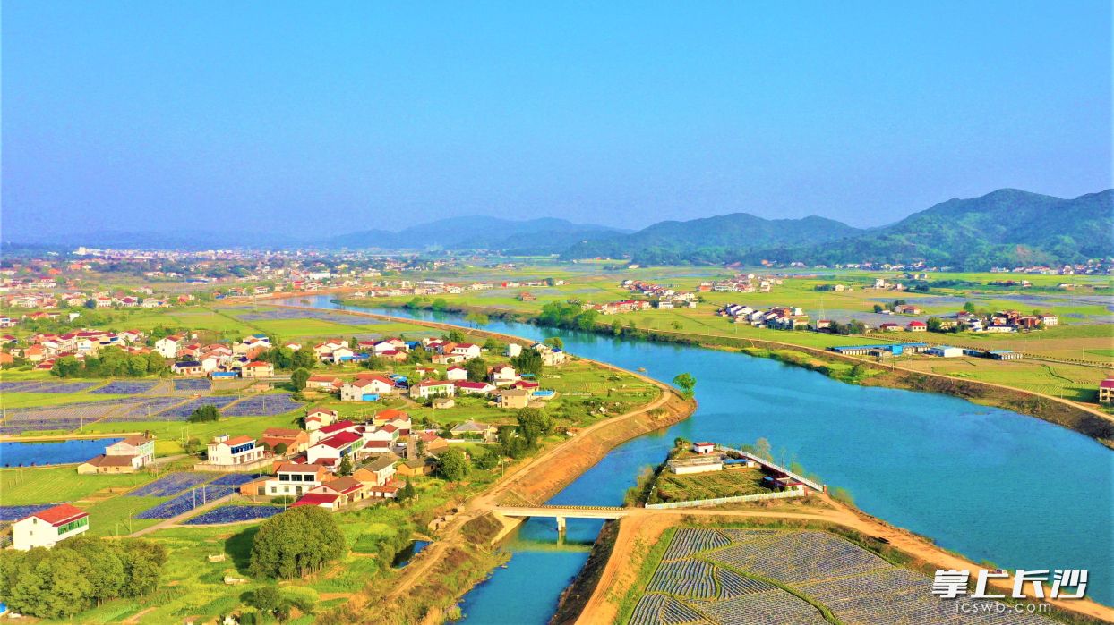 苍山若黛，碧水如练，宁乡横市镇从容绘就乡村美景。受访方供图