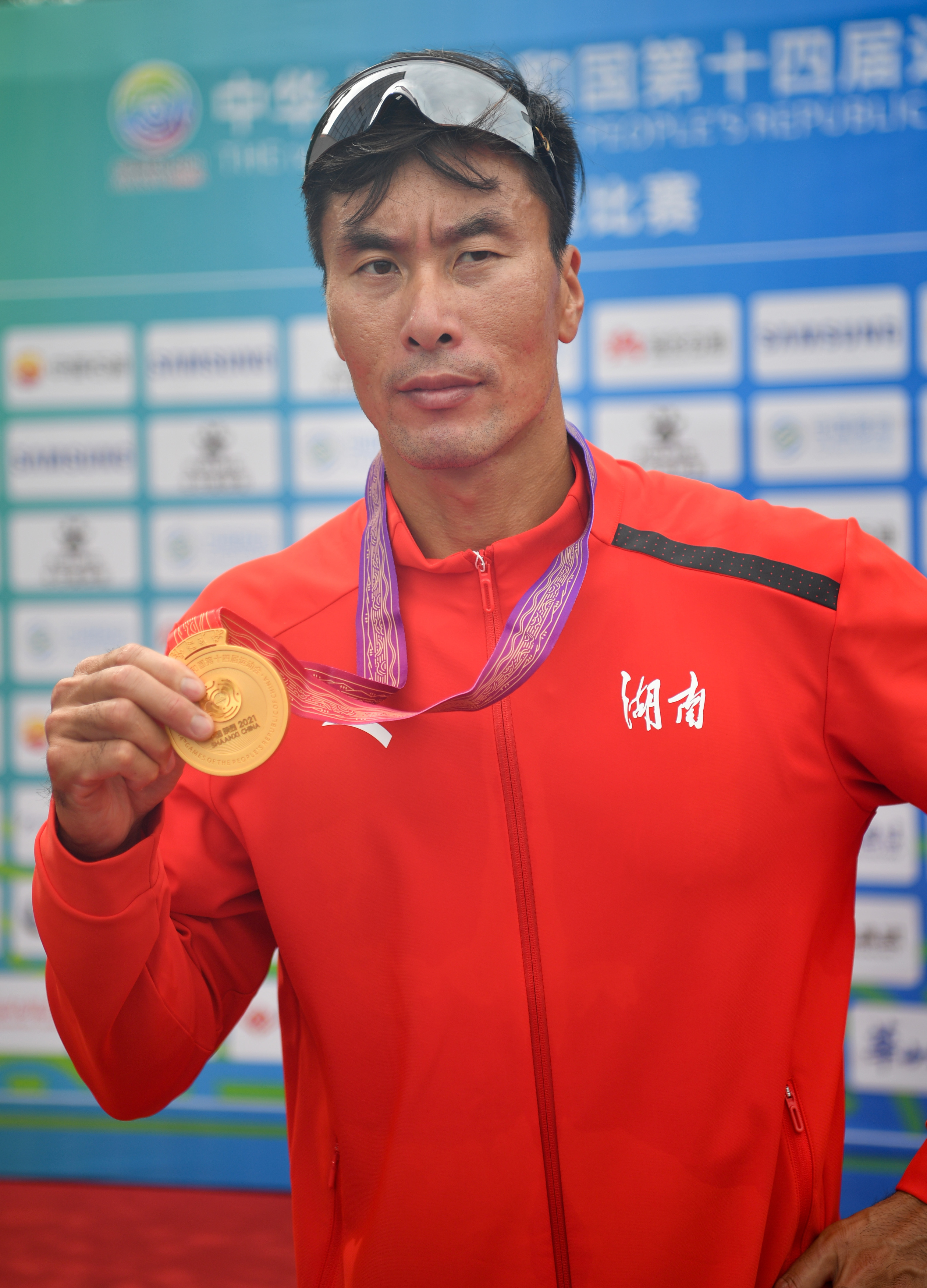 张亮在赛后颁奖仪式上。