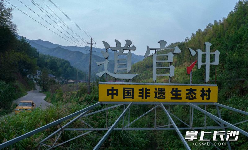 早到晚归，是这段时间以来，张坊供电所在道官冲的常态。