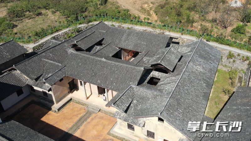 中共湘鄂赣省第一次代表大会旧址——楚东山大屋。