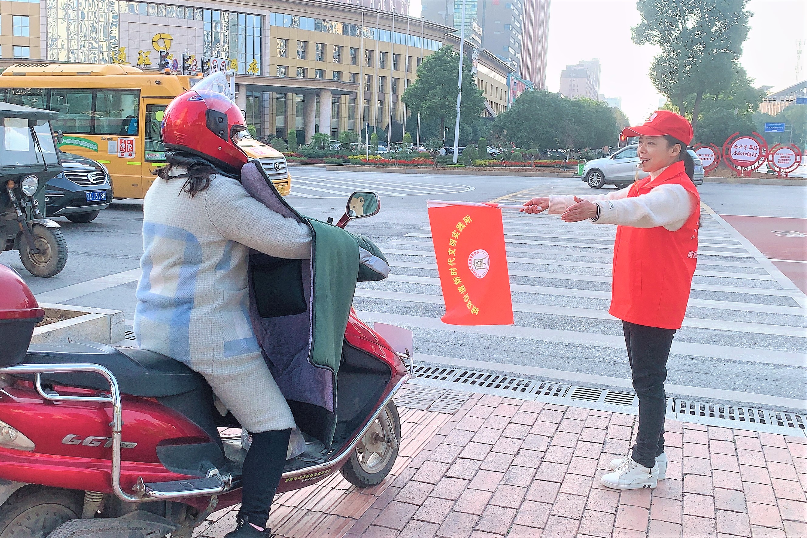 宁乡市城郊街道爱泽郊阳志愿者服务队中队长余利辉
