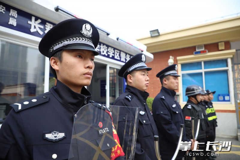 长郡月亮岛学校学区警务室，24小时守护师生平安。通讯员 唐采苓 供图
