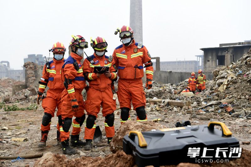 放置生命探测仪。