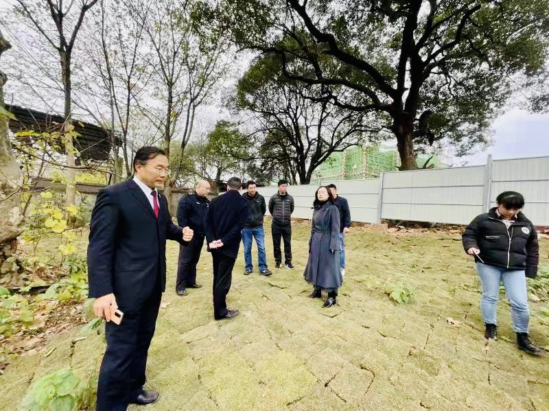 义务赔偿人进行生态修复后，接受多部门初步验收。 通讯员 杨龙 供图  