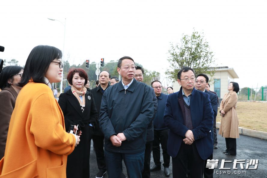 长沙市政协主席会议成员视察天心区推进长株潭一体化建设工作。通讯员 邓芳 摄