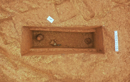 地质中学内的宋代墓葬。 地质中学内的宋代墓葬。