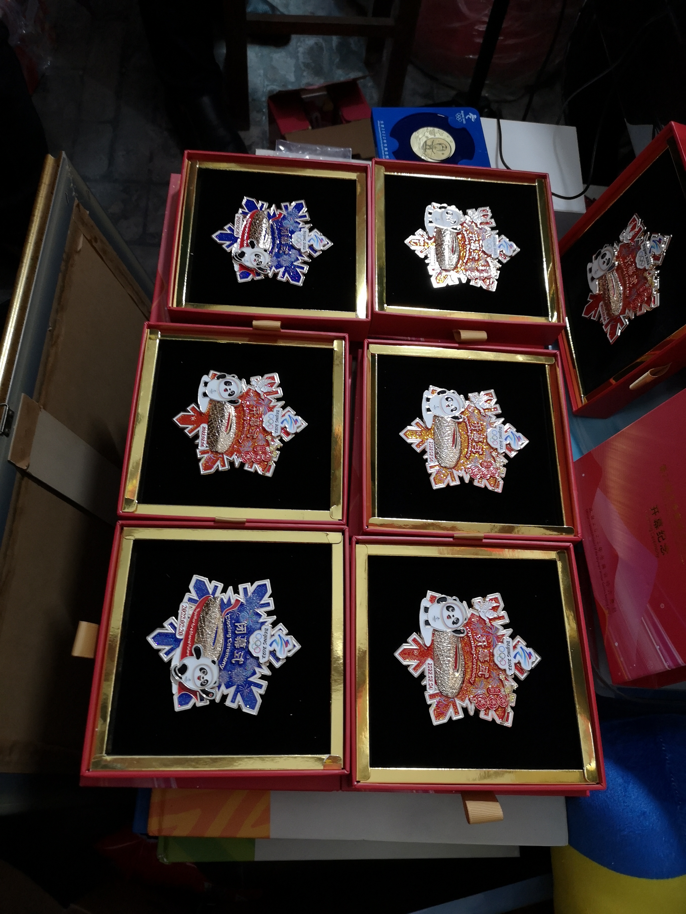 北京冬奥会徽章。