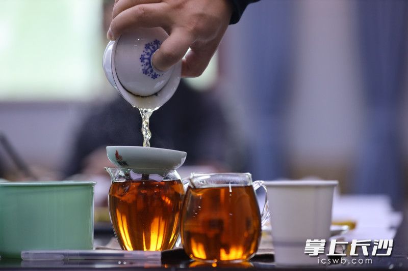 品湘茶。