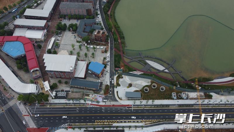 后湖路全线通车后，将缓解麓山南路、麻园路等道路交通压力，极大便利大科城学生及周边群众通行。
