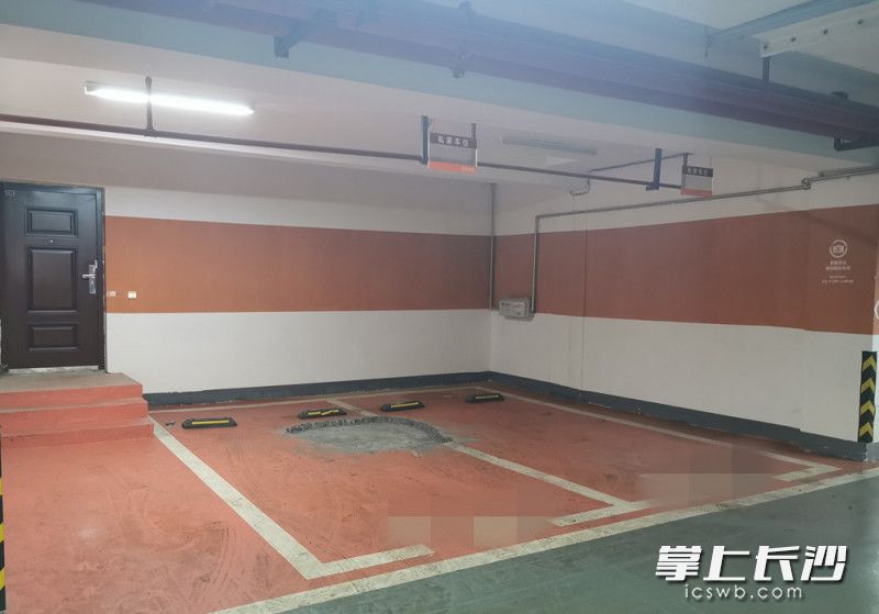 图为该小区别墅车位。均为长沙晚报全媒体记者 刘树源 摄