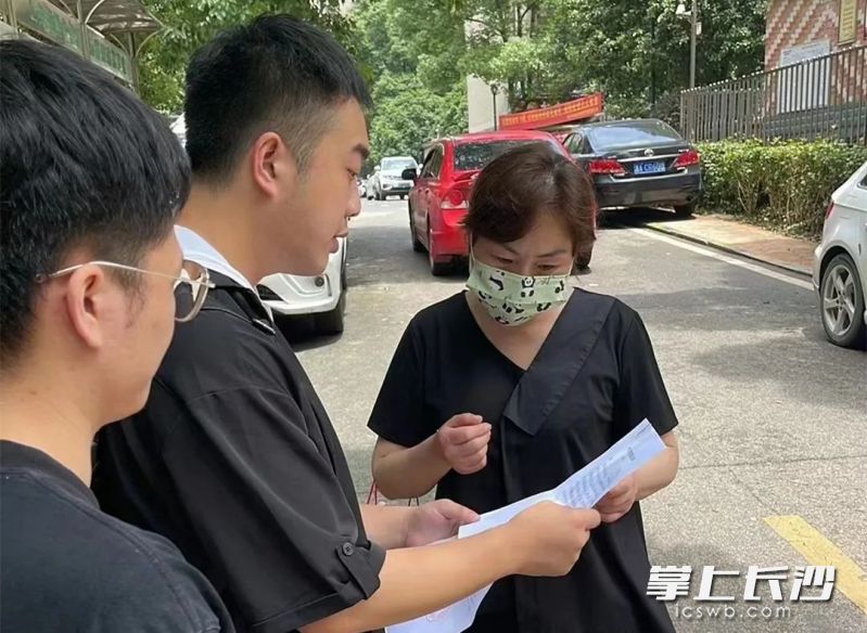 厂房租赁公司通过采取“当面谈、现场核、实地访”等方式，逐户上门对被核查对象进行询问和核实。