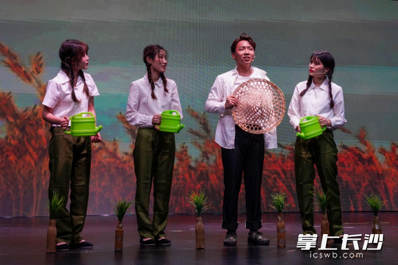 湖南师范大学树达学院“绮纨之岁”2019级播音与主持艺术专业汇报演出。均为通讯员供图