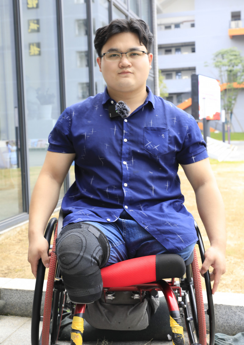 肖逸尘表示，坚守一颗恒心，不畏艰难，就一定能够实现理想、得偿所愿。