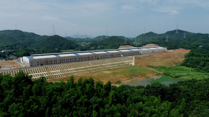 长沙西动车所将承担常益长高铁始发动车组存放作业，相当于给存放的动车组安了个“家”。