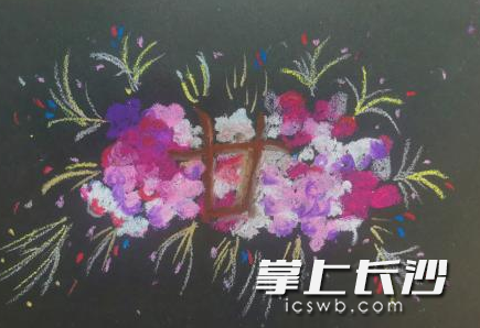 学生设计的烟火作品。