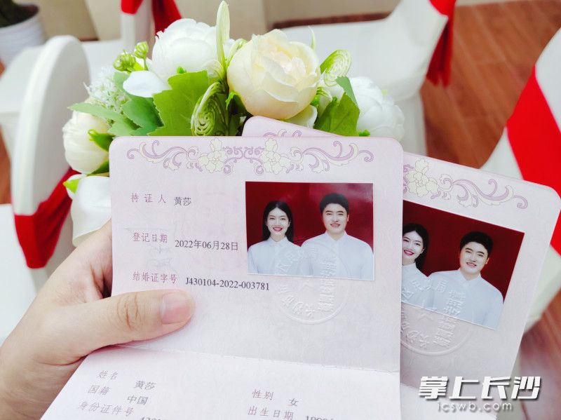 今后每年6月28日都将成为陈玉贺和黄莎的结婚纪念日。