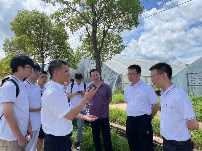 湖南农业大学资源环境学院暑期专业实践“博士团”在汝城县了解该县特色农业发展状况。均为通讯员供图 湖南农业大学资源环境学院暑期专业实践“博士团”在汝城县了解该县特色农业发展状况。均为通讯员供图