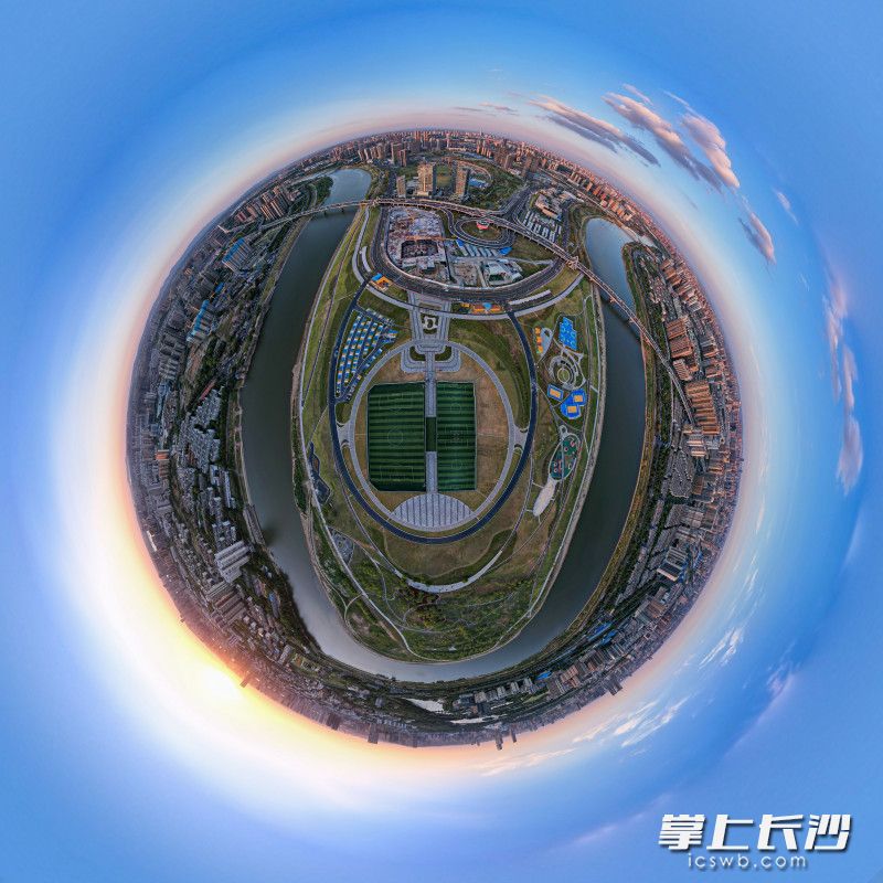 马栏山鸭嘴公园。