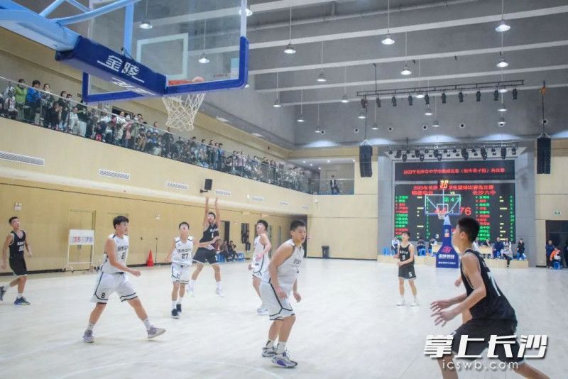 巧妙的团队配合。