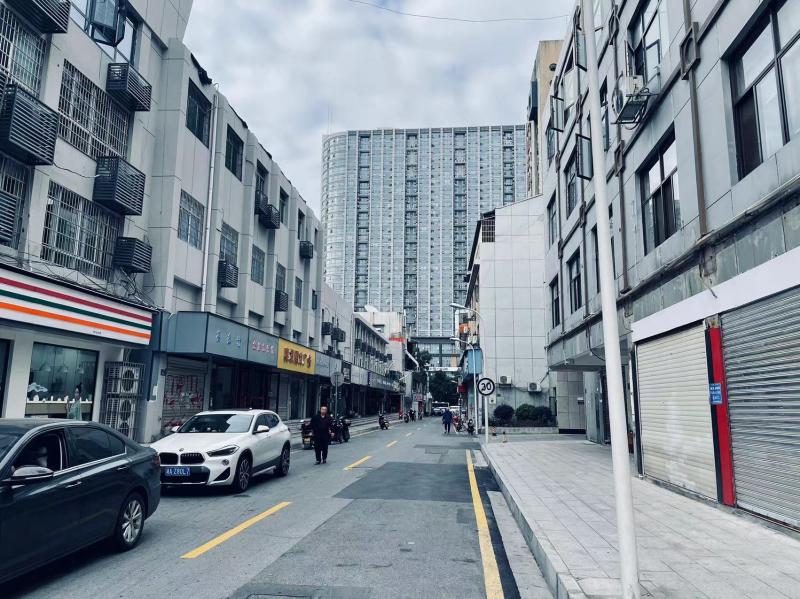 崭新的沥青路面极大方便了居民出行。均为长沙晚报通讯员 刘华丽 摄