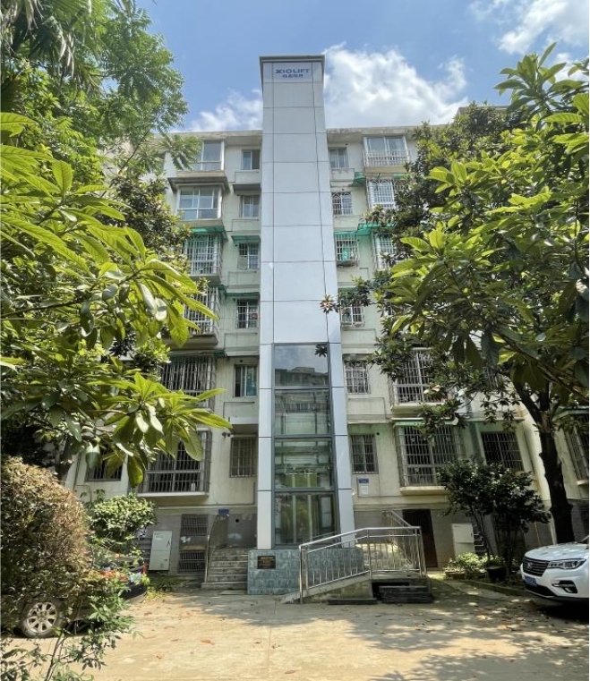 科教小区加装电梯实景图。资料图片