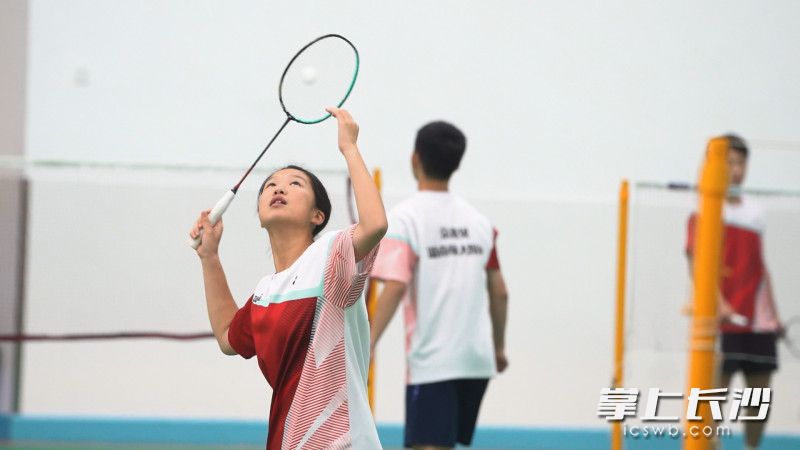 在这个球队里，每个人都吃得苦、耐得烦、霸得蛮。