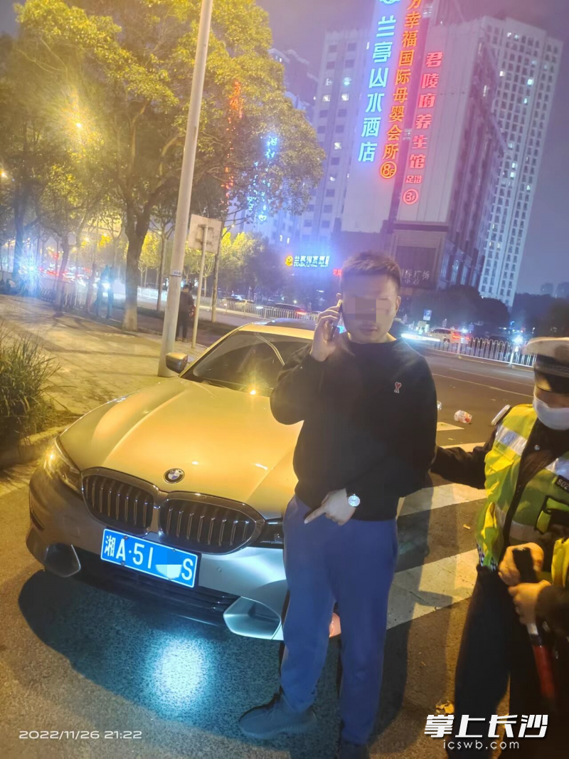 雨花交警查处杨某酒驾