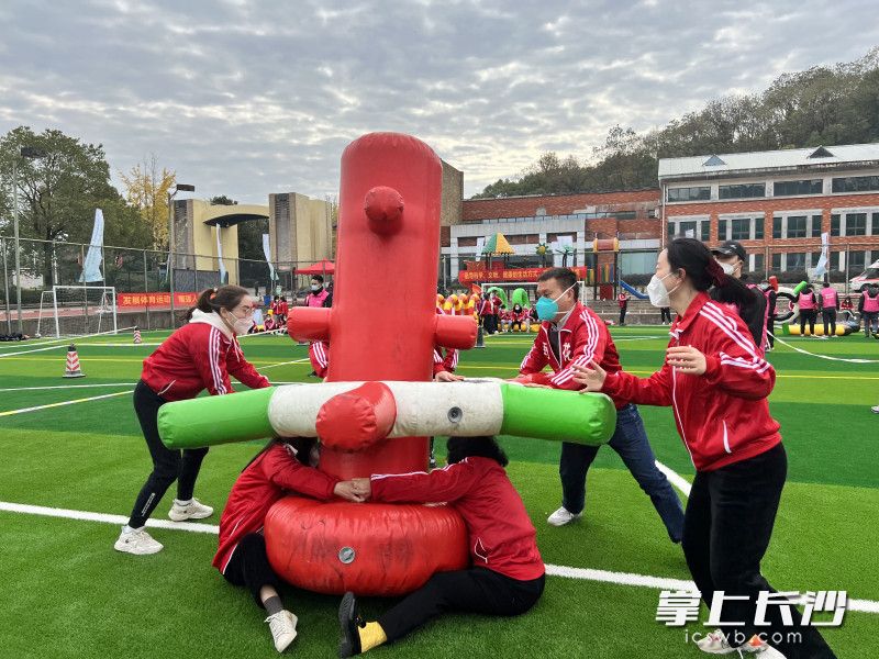 每个比赛项目都以团体赛进行，充满了趣味性、挑战性、娱乐性。 照片均为雨花区文化旅游体育局 供图