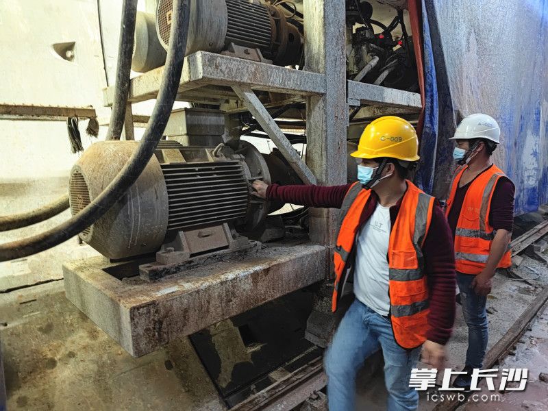 金海路雨水分流箱涵工程预计明年上半年竣工。 全媒体记者 周游 通讯员 高兴 摄