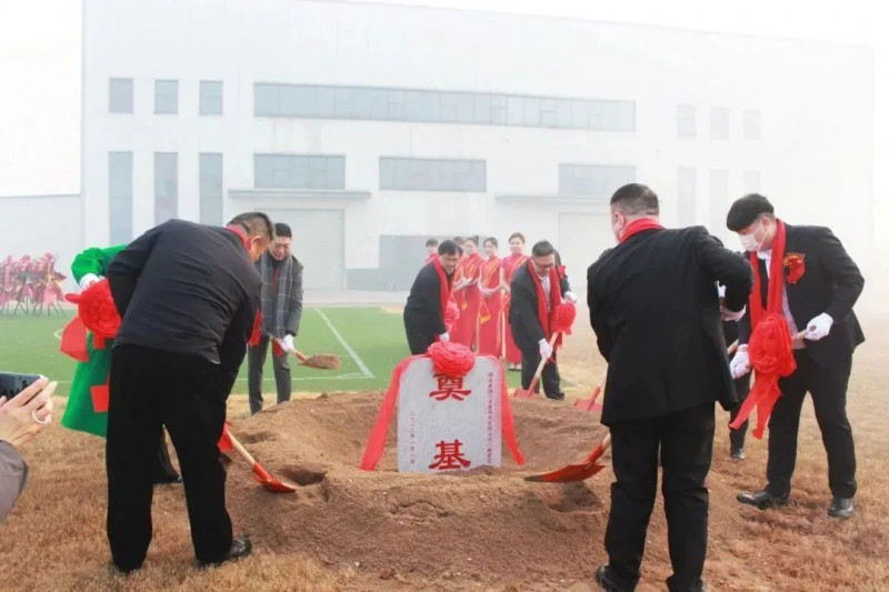 湖南嘉迪汽车零部件二期项目开工奠基现场。周 媖 供图