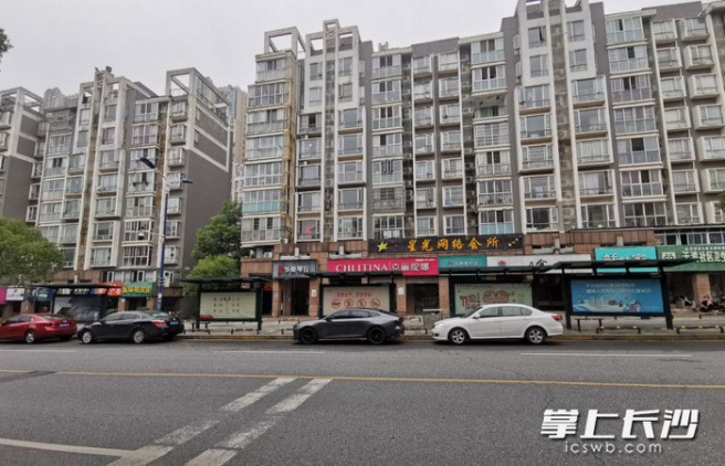 居民反映，该处有的公交车“只跑一边”“只来不往”。