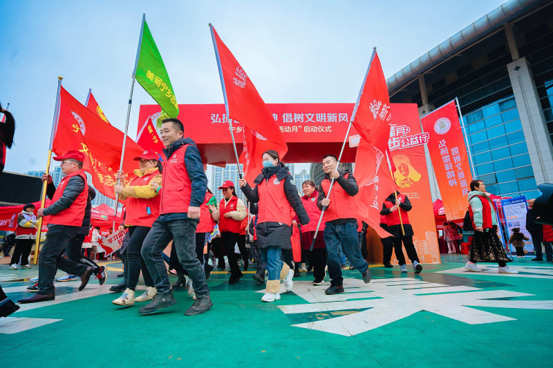 公益徒步打卡活动广泛宣传雷锋精神，树立文明新风。图片均为宁乡市委宣传部提供