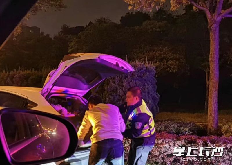 市民拍下的一幕。