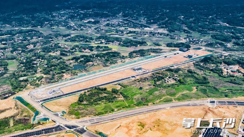 大飞机地面动力学试验平台土建基本完工。