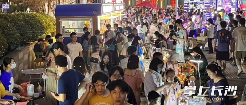 通程五一推出“麓山文旅嘉年华”活动。