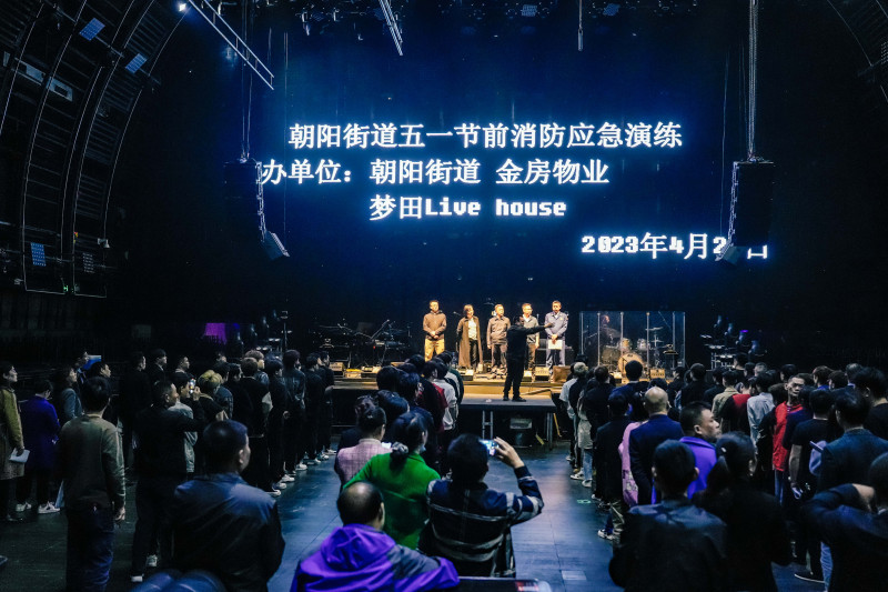 消防应急演练启动。 均为长沙晚报全媒体记者 颜家文 摄