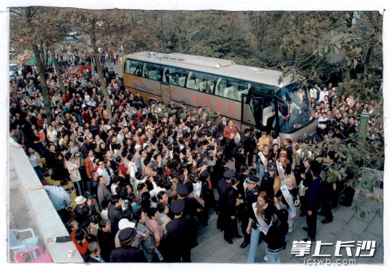上个世纪，迎来外国游客的岳麓山索道