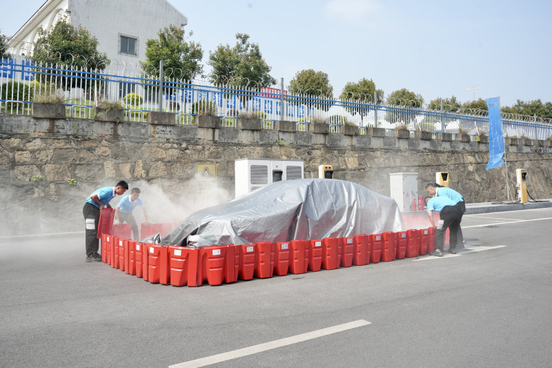 6月2日，“人人讲安全、个个会应急”应急演练在南二环综合加能站举行。均为长沙晚报全媒体记者 陈焕明 通讯员 李玲 摄影报道