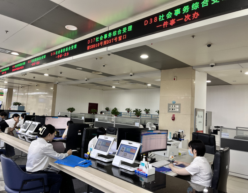 长沙相关部门不断优化“一件事一次办”相关举措，让群众办事更方便。