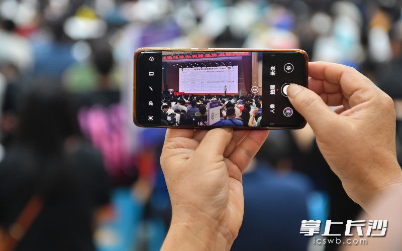每一个重点都不错过。长沙晚报全媒体记者 邹麟摄