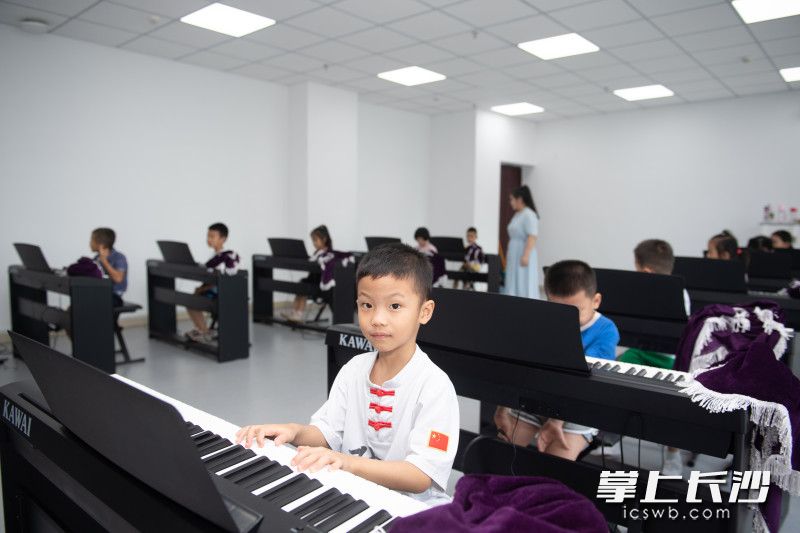 钢琴班。