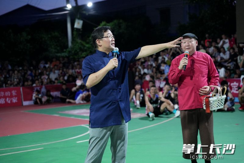 大兵团队带来精彩表演。