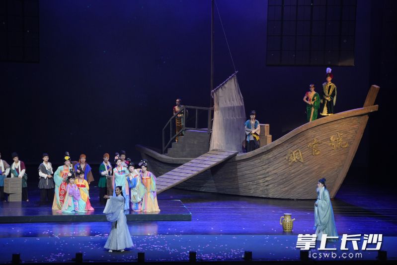 《天宠湖南》演出剧照 资料图片