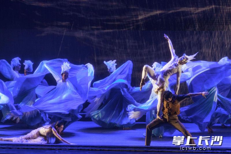 《白鹭南飞》演出剧照。