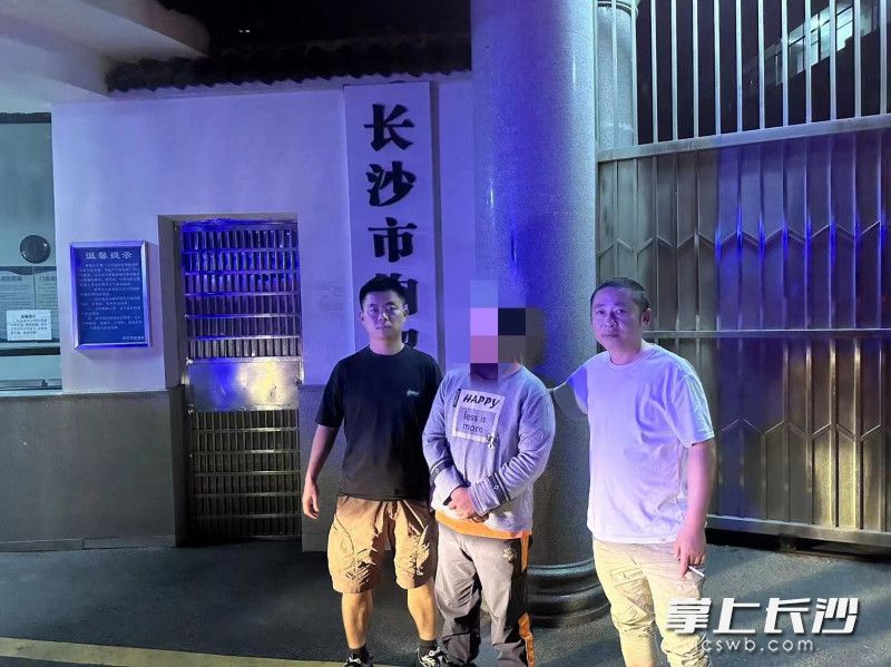 当事人车某某因阻碍国家机关工作人员依法执行职务、寻衅滋事已被依法执行行政拘留8天。