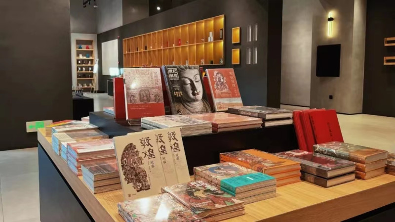 新华书店·大观书房以精品艺术图书为媒介，打造艺术类特色书店。
